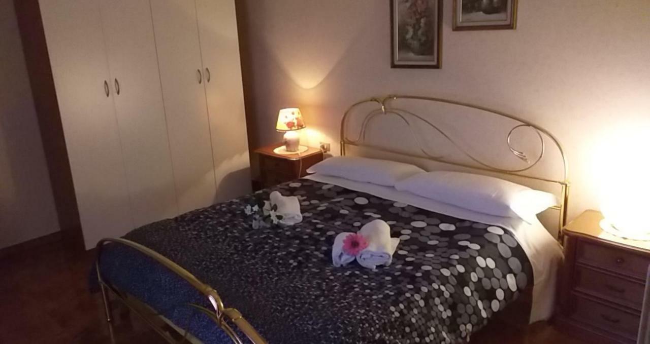 Apartament Casa Vacanze Niko Ap Cir Cni00247 Сирмионе Экстерьер фото
